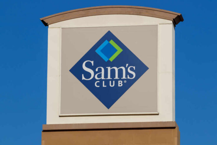 Sign for Sam's Club against a clear blue sky