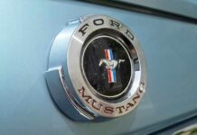 Blinding Mustangs? Ford’s Risky Recall Wave Ford Mustang emblem on a light blue car