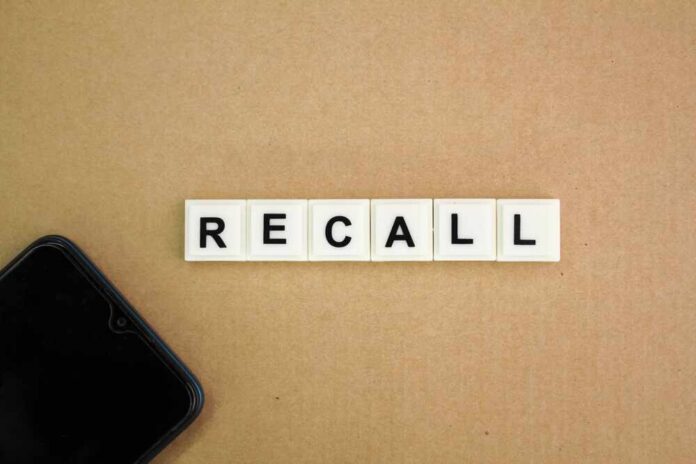 Letters,Of,The,Alphabet,With,The,Word,Recall,Or,Remember Letter tiles spelling recall on cardboard with a smartphone corner